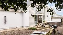 The perfect spot for Alfresco living after a day of surfing the waves.