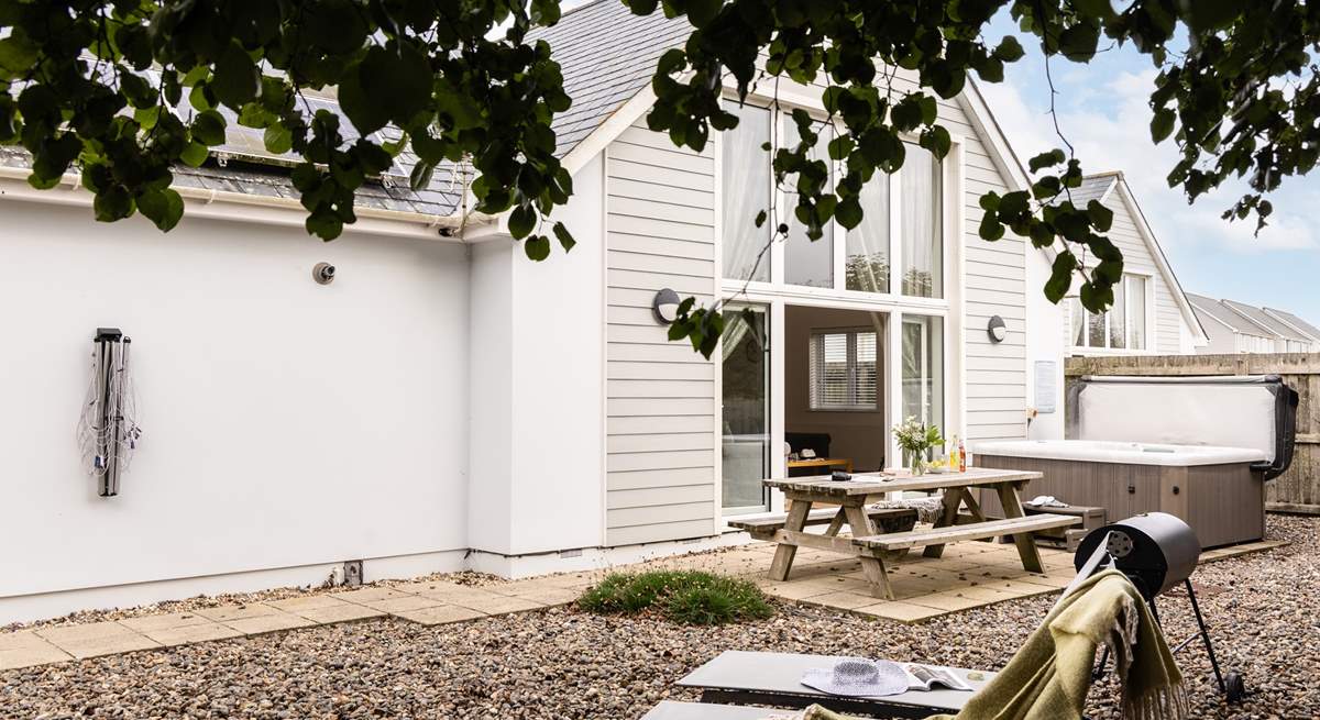 The perfect spot for Alfresco living after a day of surfing the waves.