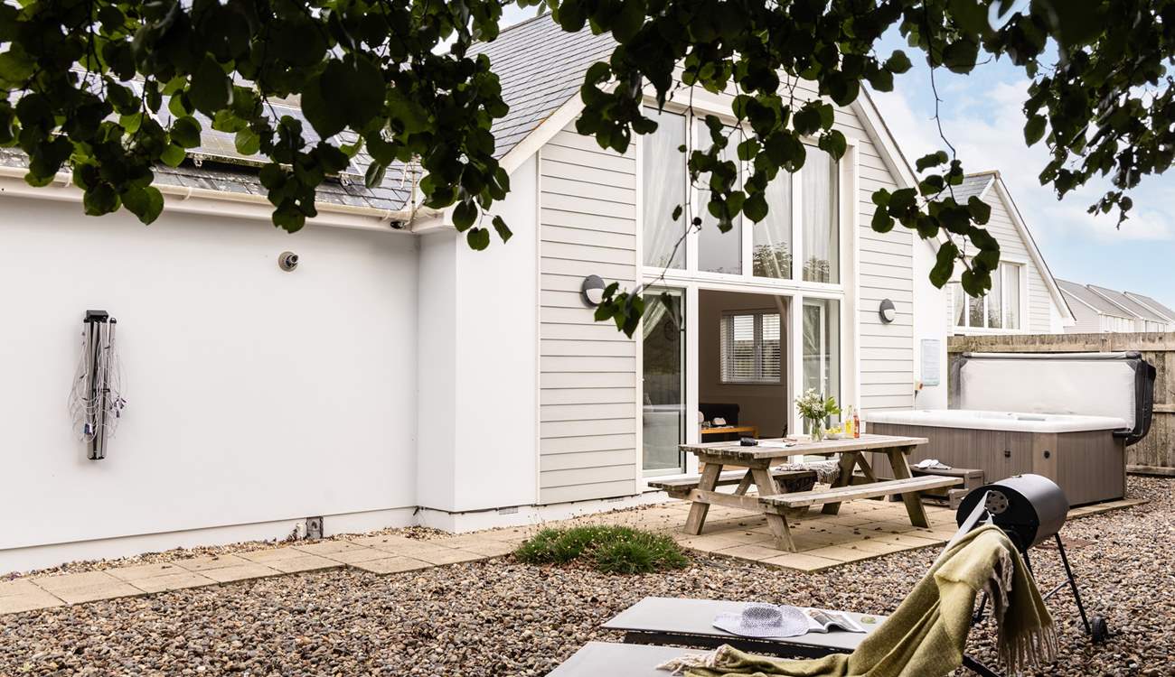 The perfect spot for Alfresco living after a day of surfing the waves.