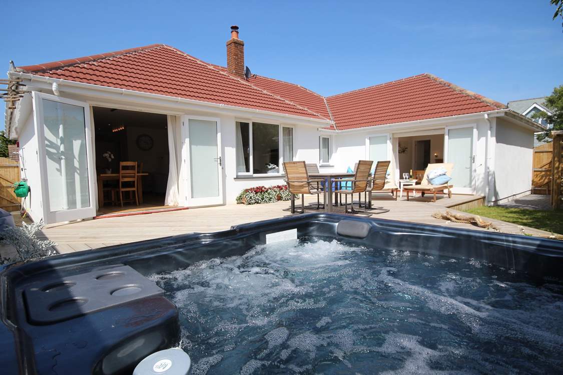 Welcome to Offshore, a charming holiday home in Croyde.