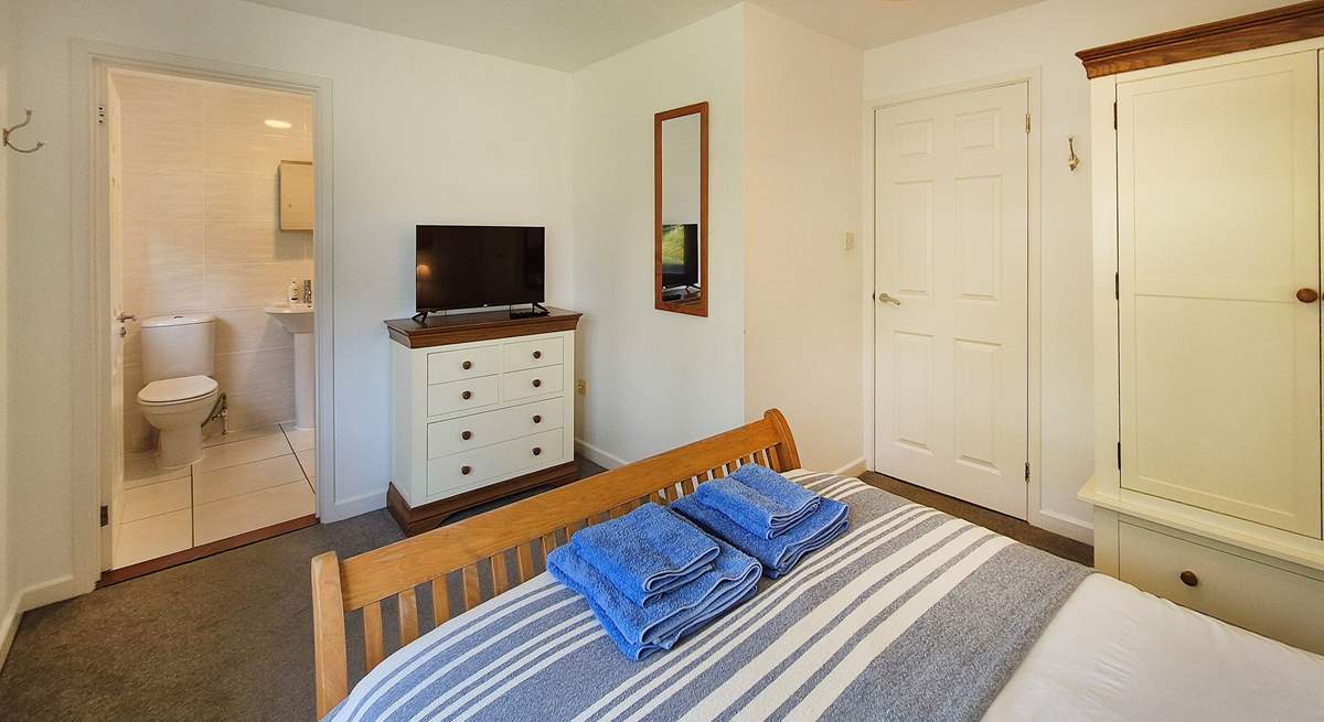 The en suite bathroom to bedroom 1.