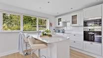 Sit at the breakfast-bar and chat with the chef. 