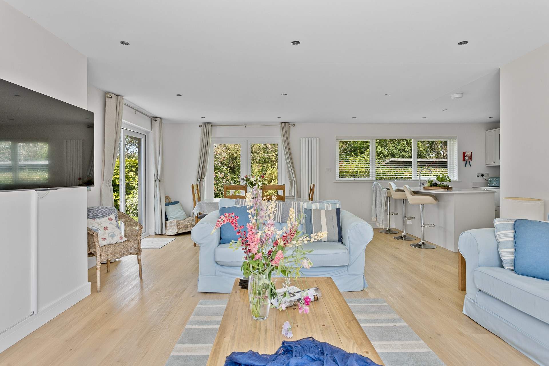 Perfect for sociable holidays.