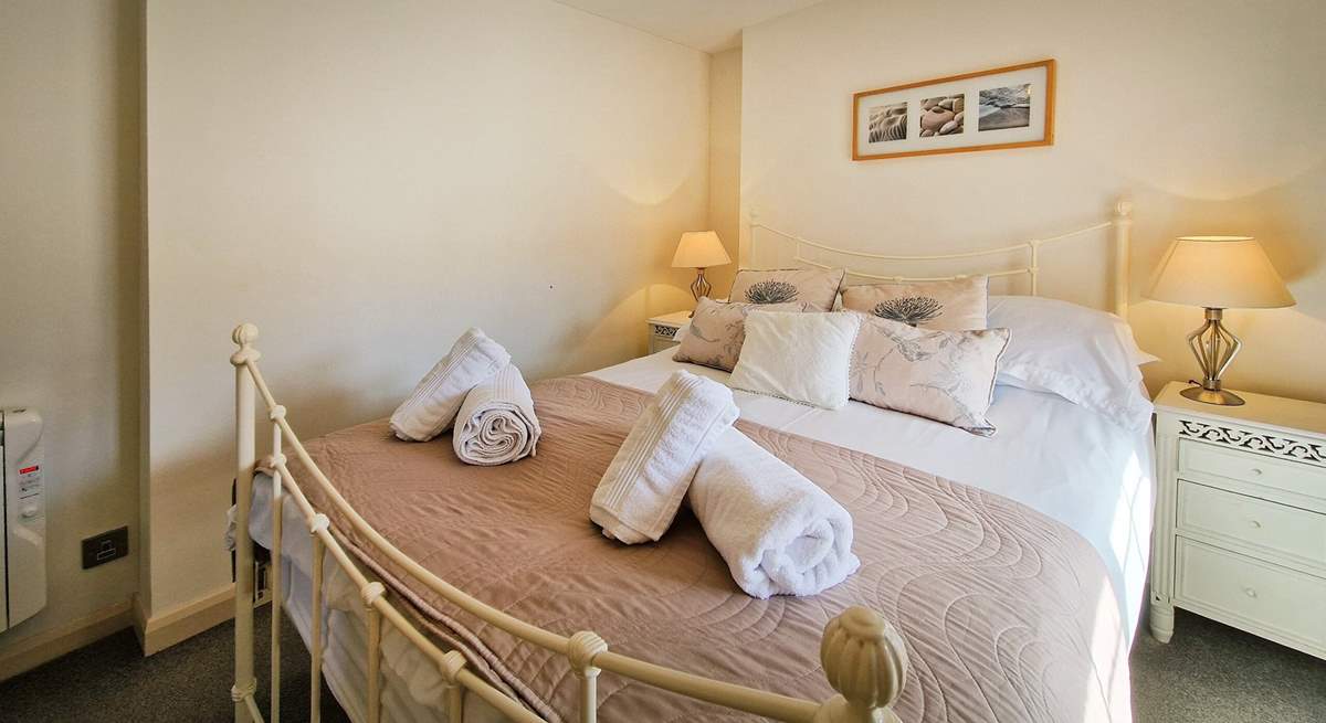 There are two double bedrooms and two singles here. 