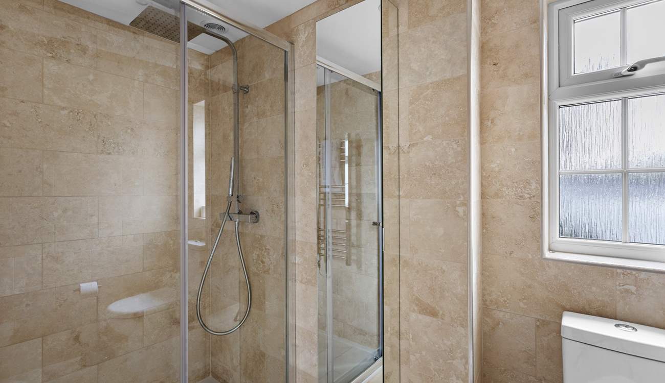 so no queuing for the bathroom here...