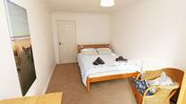 The double bedroom. 
