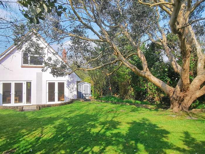 Summer Shores, Sleeps 6 in Croyde