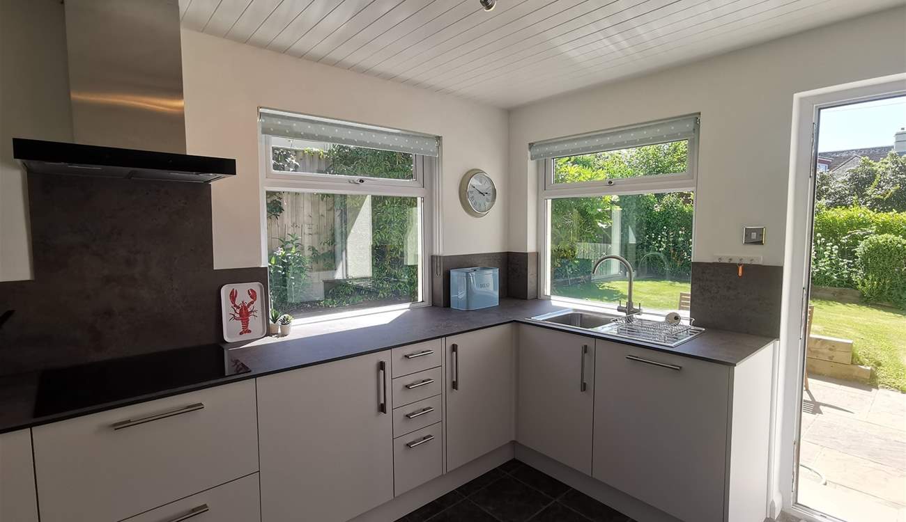 And windows overlooking the pretty garden. 