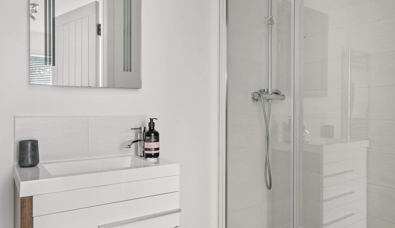 The perfect addition to any bedroom meaning no one has to wait for a bathroom to become free. 