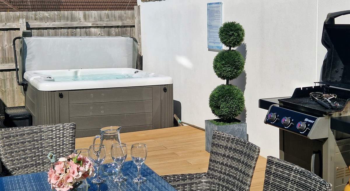 Fire up the barbecue and spend blissful days outside. 