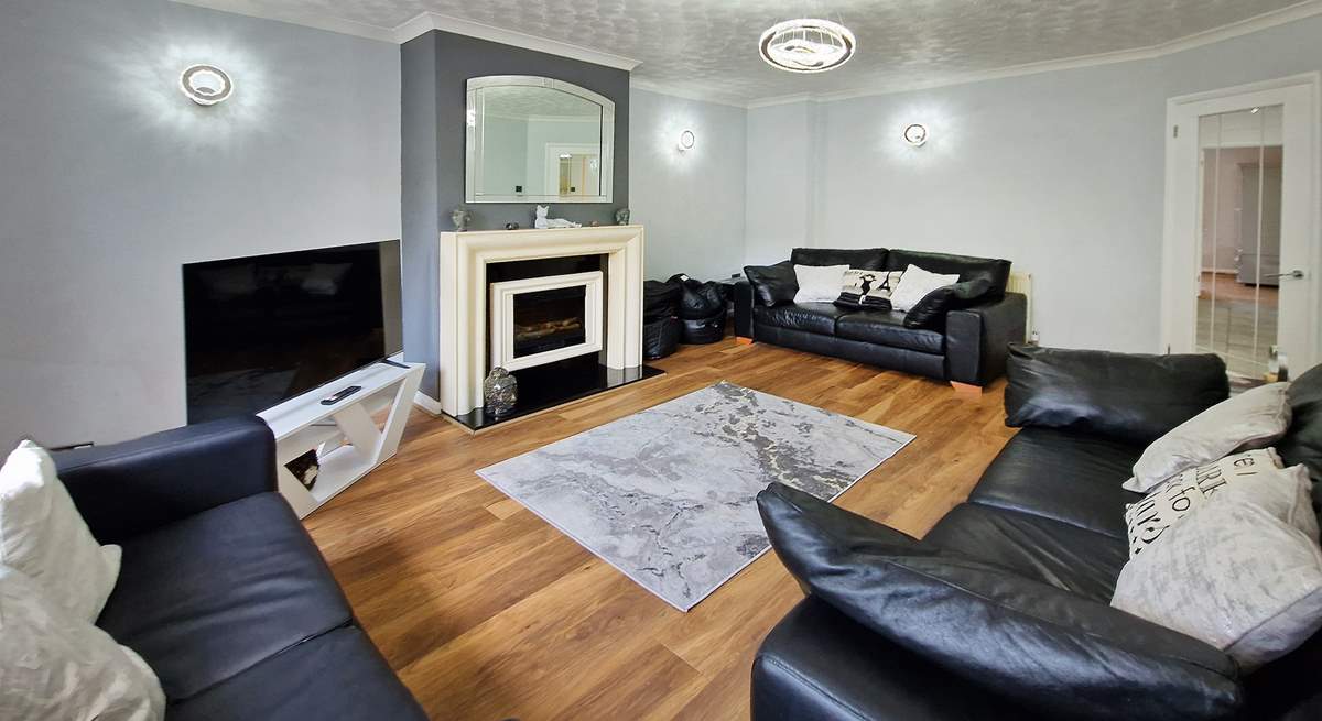 Relax in the sitting-room. 