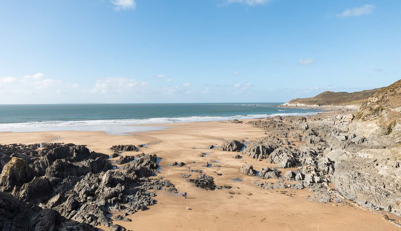A short drive away you will find the golden sands of Woolacombe. 
