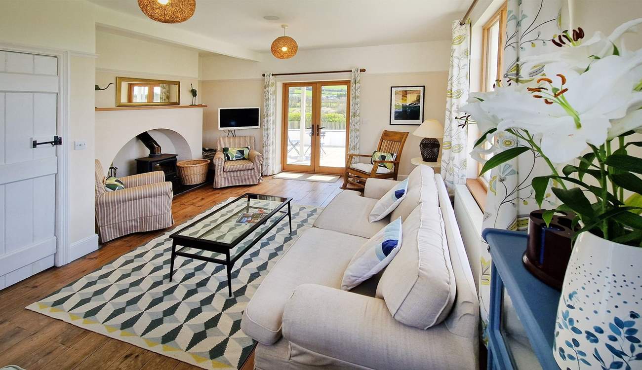 The stylish sitting-room. 