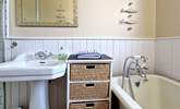Enjoy a long soak after a busy beach day. - Thumbnail Image