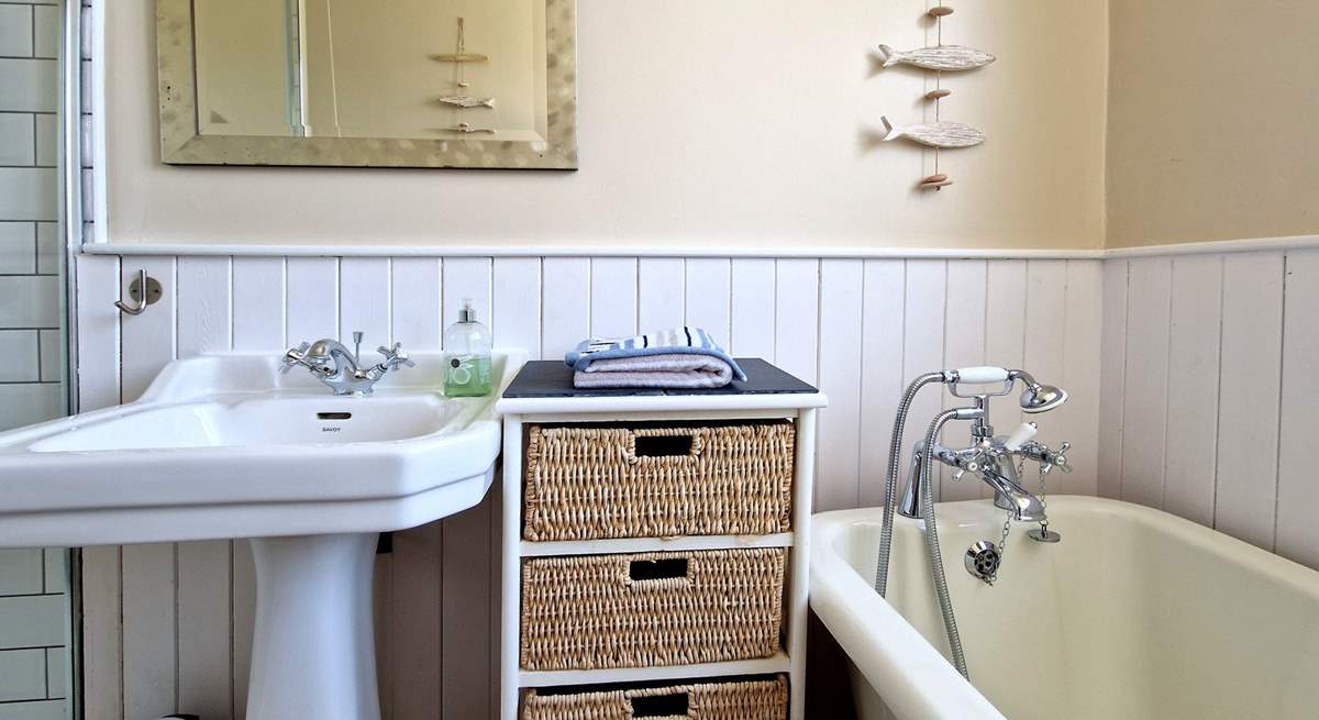 Enjoy a long soak after a busy beach day.
