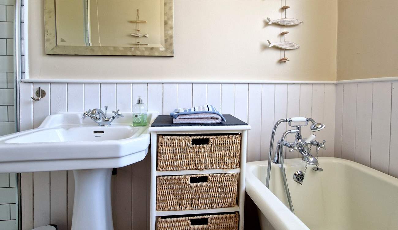 Enjoy a long soak after a busy beach day.