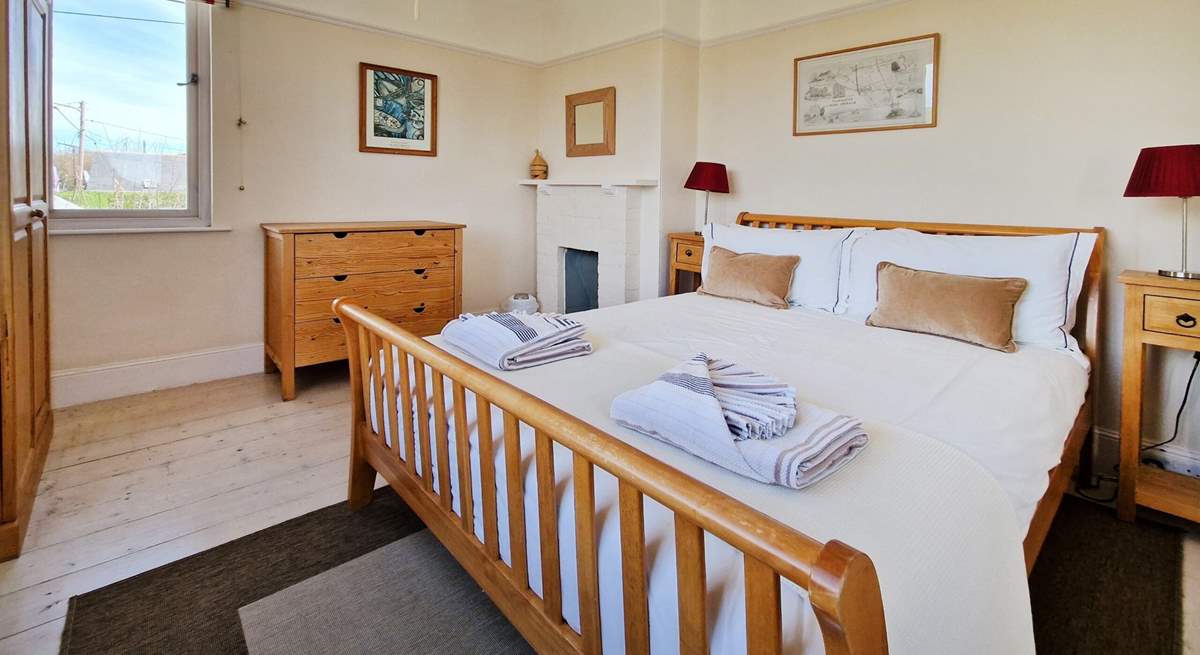 The double bedroom has a wonderful king-size bed. 