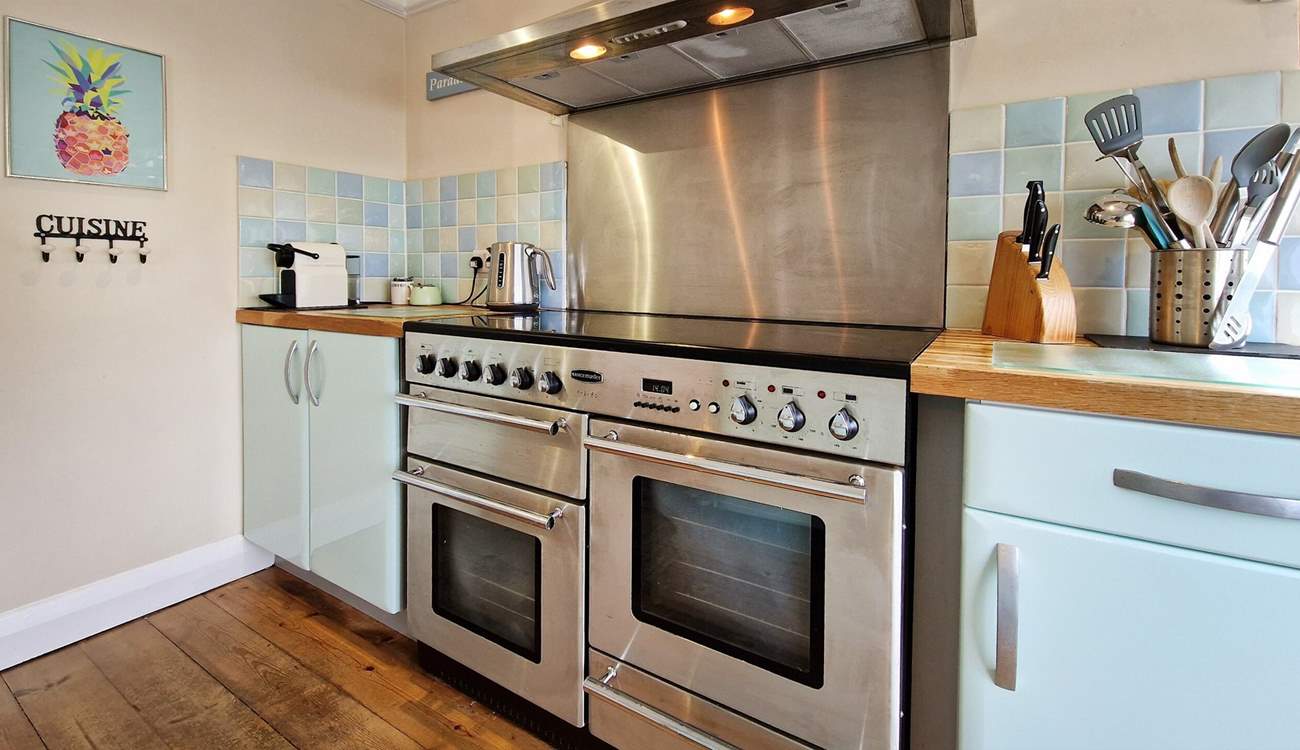 The chef will feel at home with this wonderful range cooker. 