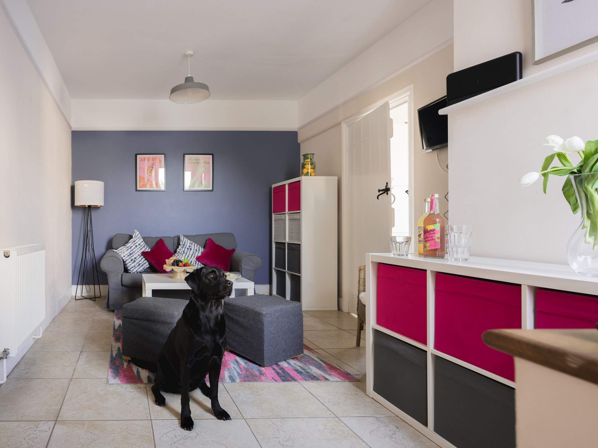 There is plenty of space for hanging out after surfing the waves all day.