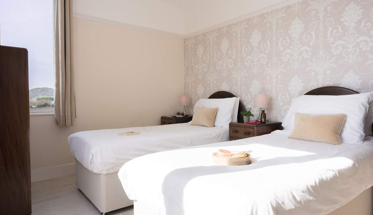 Yet another twin with views down to the beach.