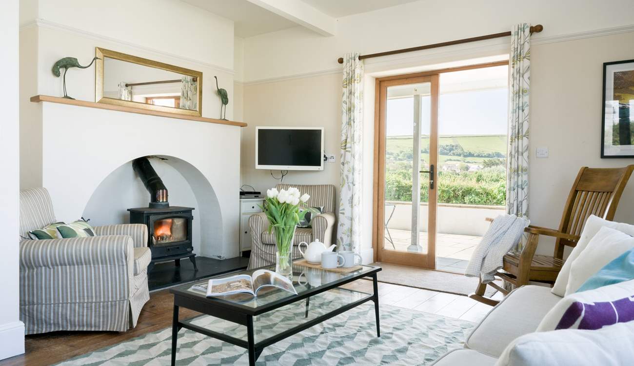 Such a cosy room for all the seasons.