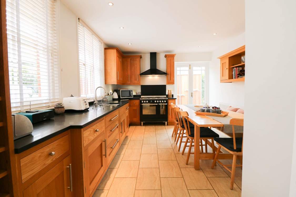 The kitchen has all the equipment you'll need on holiday.