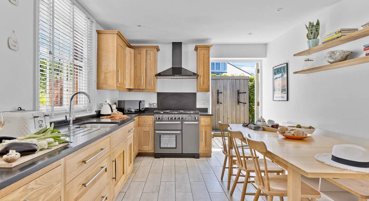 The kitchen/diner is perfect for sociable meals. 