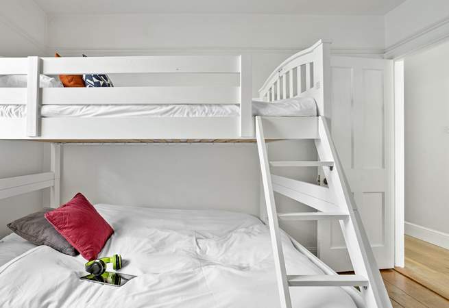 The bunk-beds in bedroom 3.