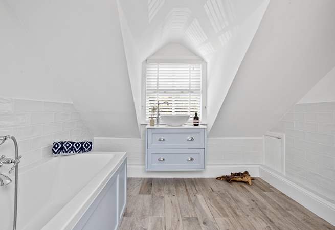 The charming bathroom on the first floor. 
