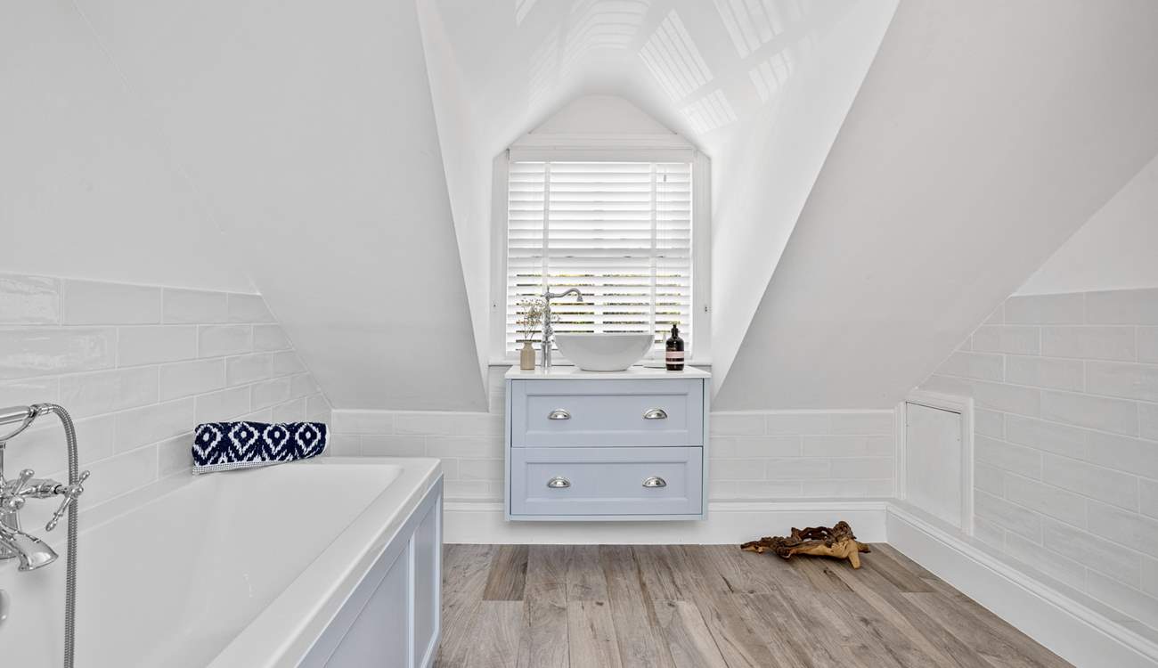 The charming bathroom on the first floor. 