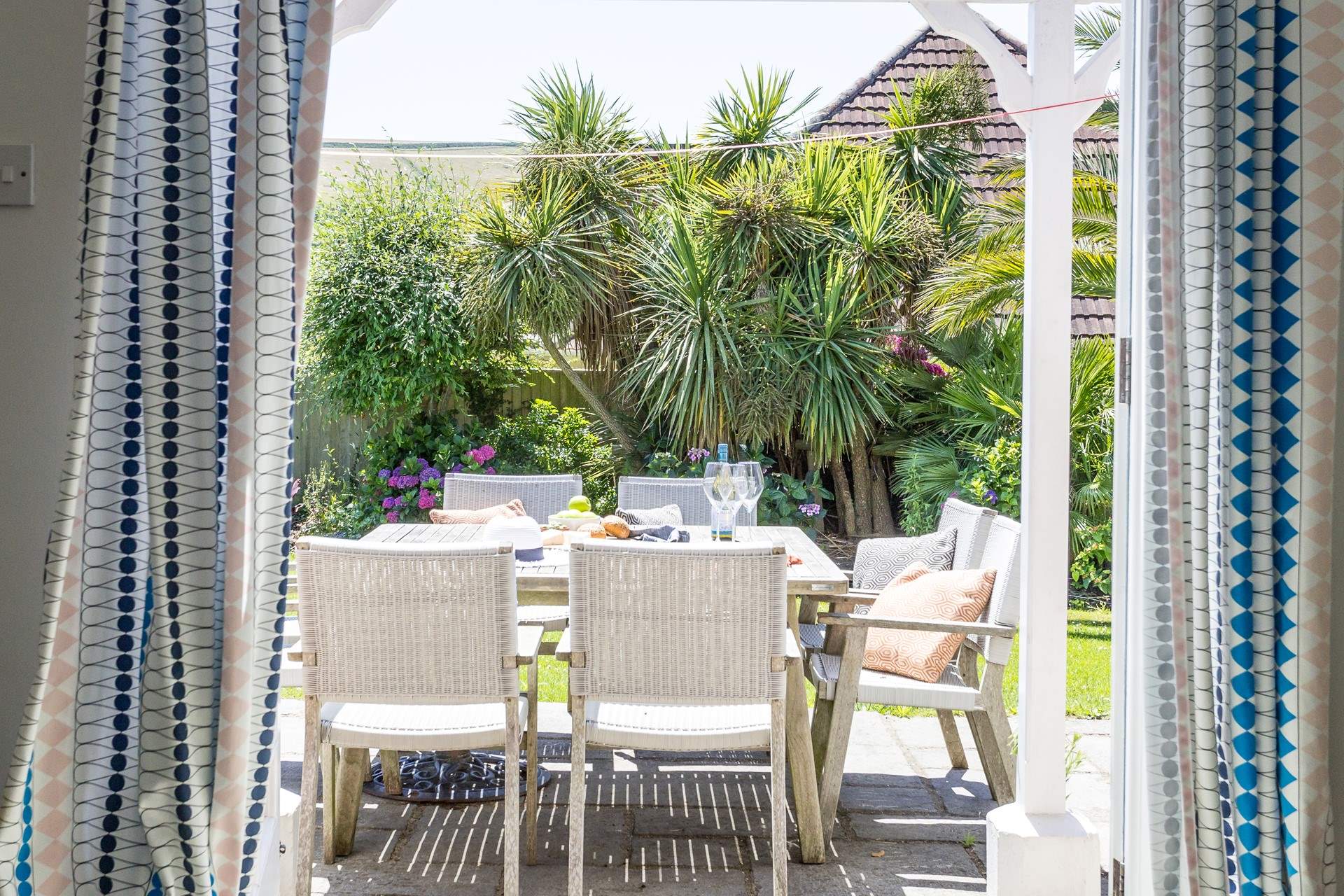 The perfect holiday pastime. 