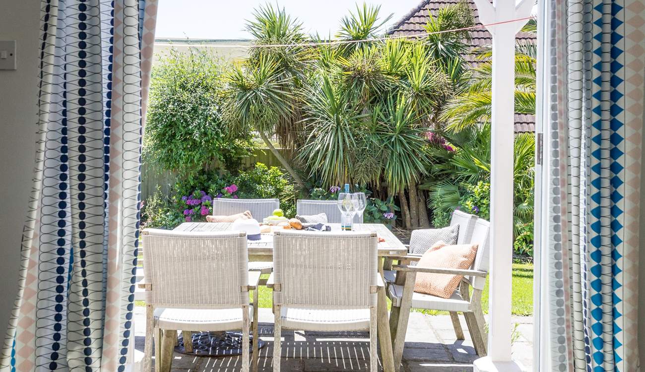 The perfect holiday pastime. 