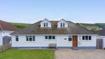 Sands End is the perfect base for a holiday with family or a group of friends. 