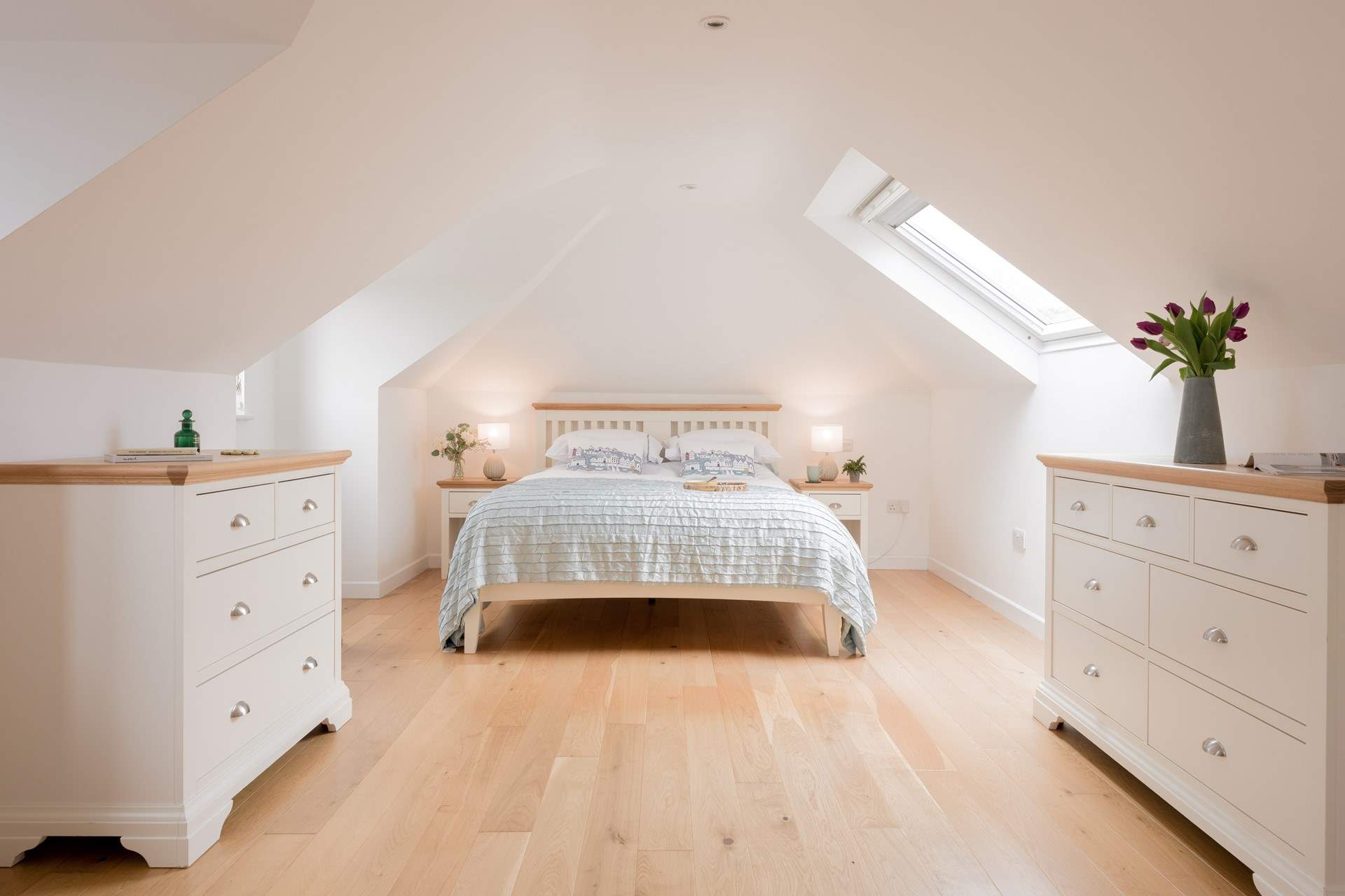 This gorgeous first floor bedroom with en suite shower-room.