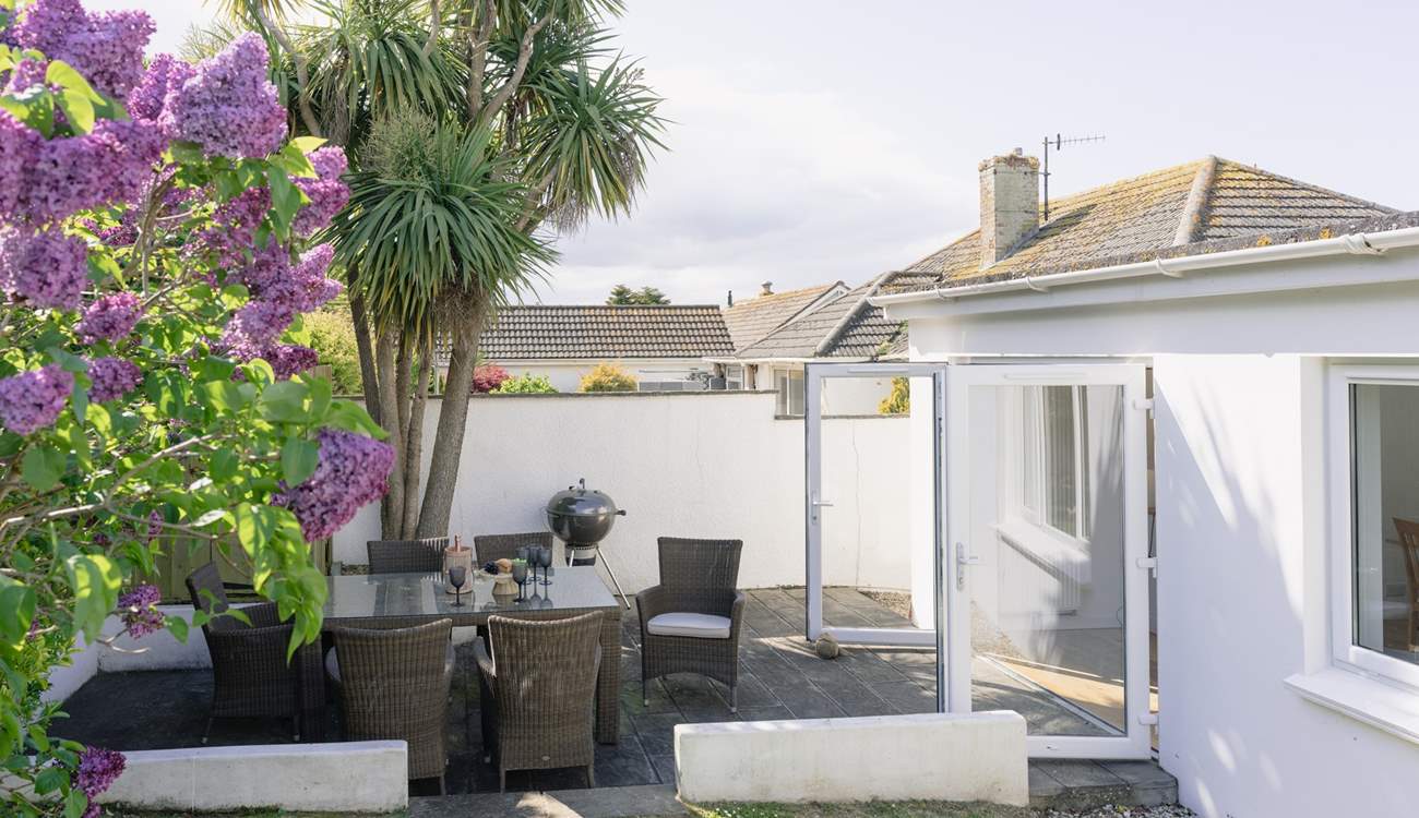 Head out to the garden and enjoy a barbecue.