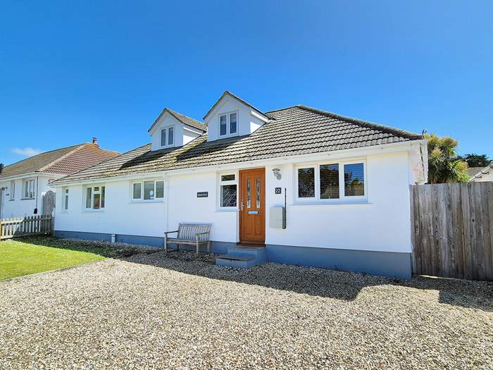 Sands End, Sleeps 8 in Croyde