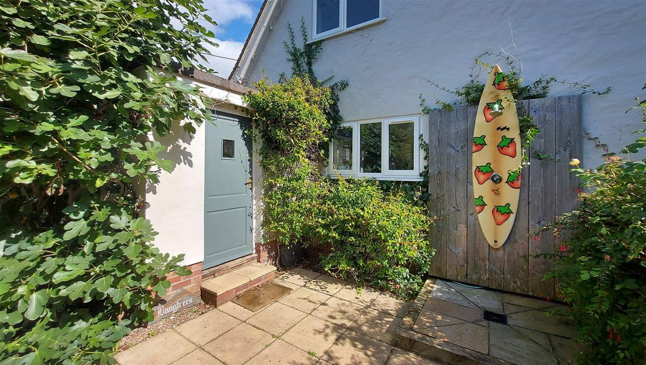 There's an outdoor shower to wash off wetsuits (and sandy toes!).
