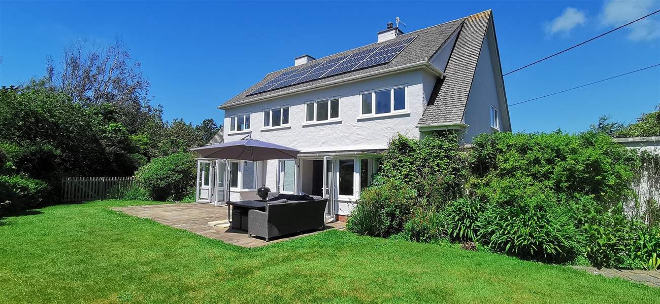Langtrees is an impressive house in the heart of Croyde.