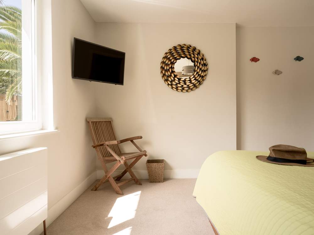 Such a lovely, relaxing room.