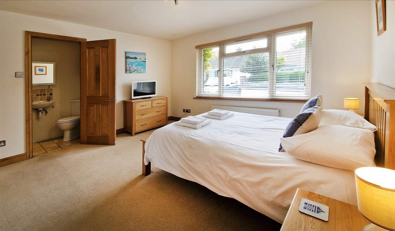 With a handy en suite shower-room.