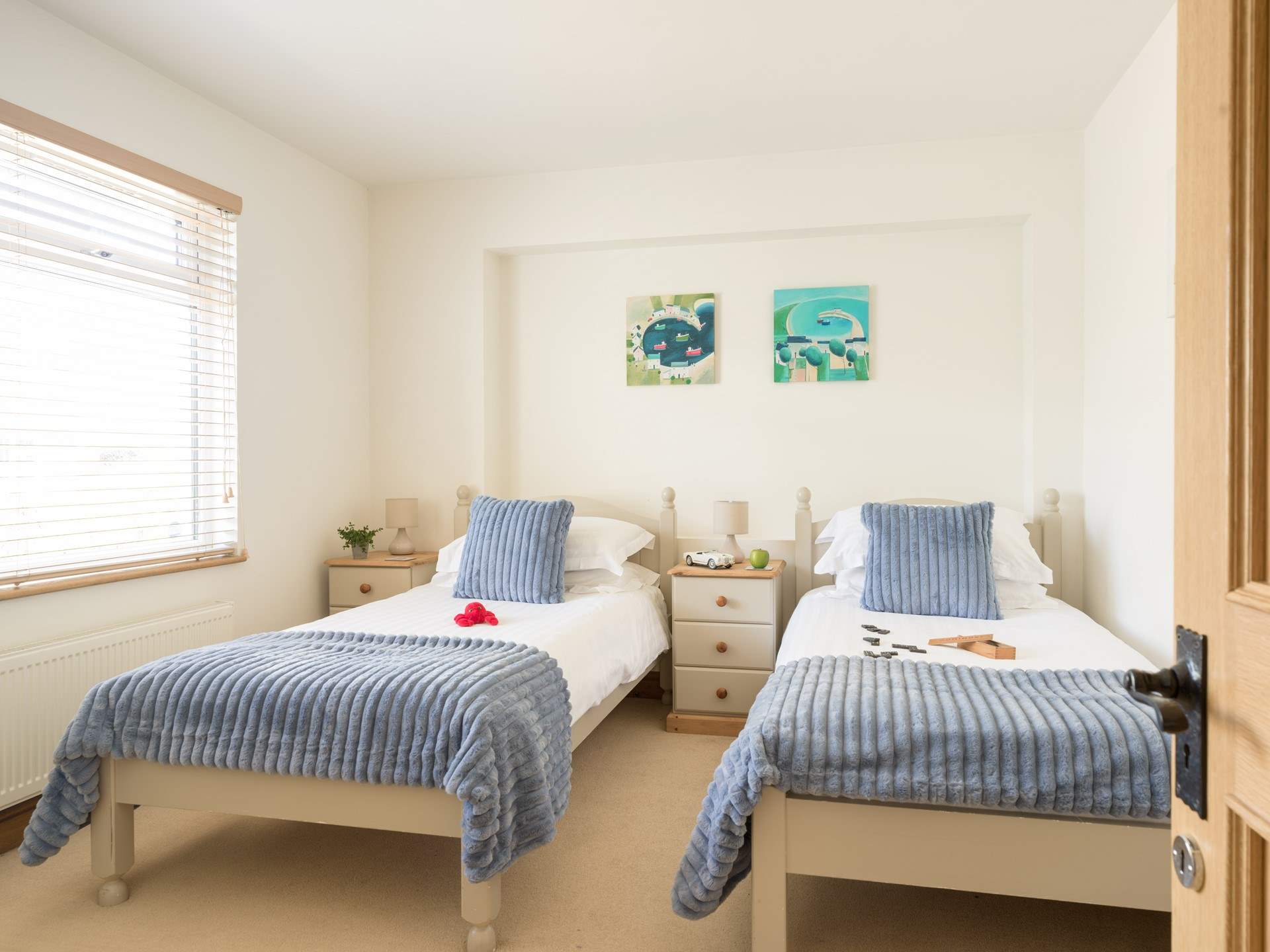 The twin bedroom can also be found on the ground floor.