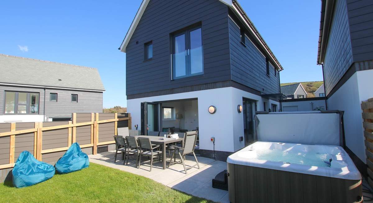 Welcome to Mondo's a stylish holiday home in Croyde.