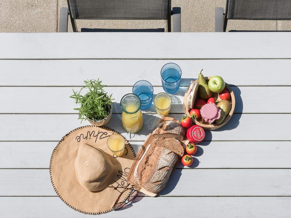 Enjoy dining al fresco.