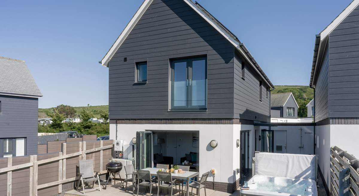 Welcome to Mondo's a stylish holiday home in Croyde.