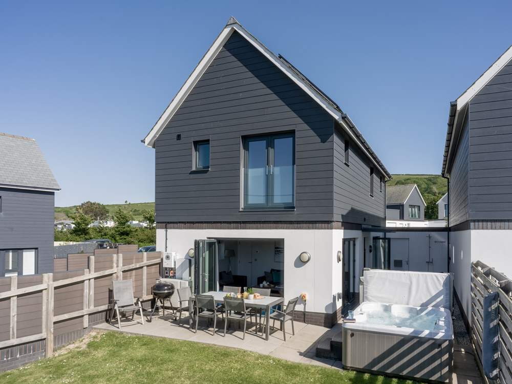 Welcome to Mondo's a stylish holiday home in Croyde.