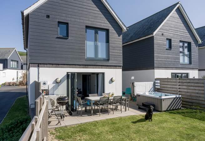 You and the family dogs can enjoy the outside space year-round.