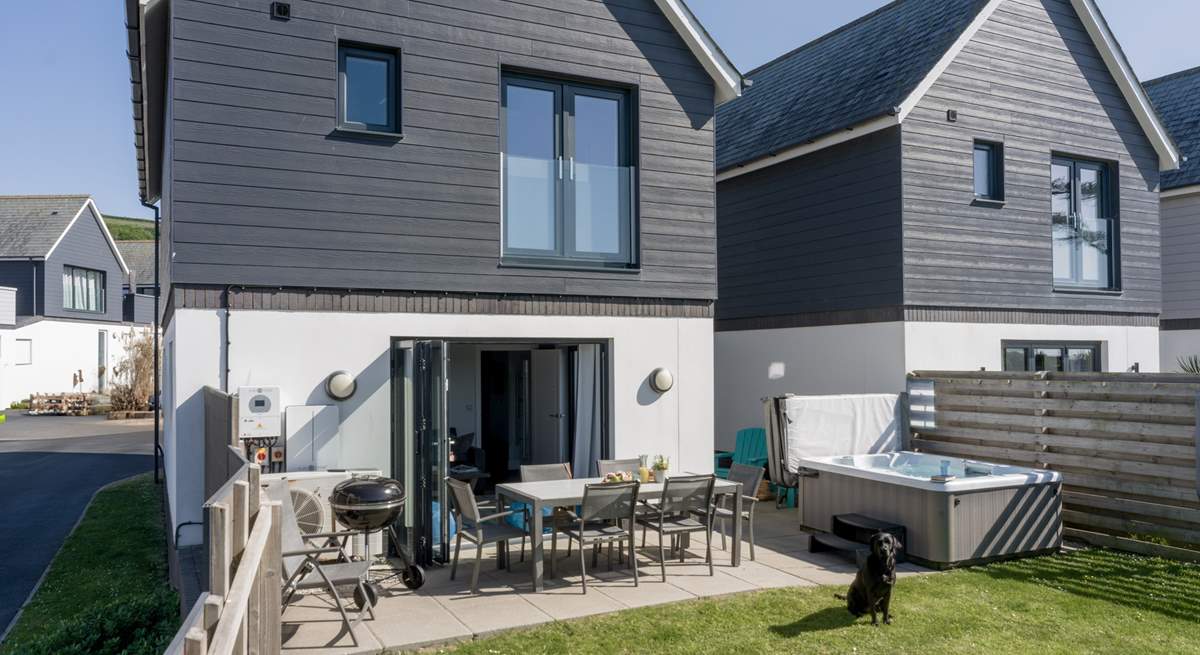 You and the family dogs can enjoy the outside space year round.