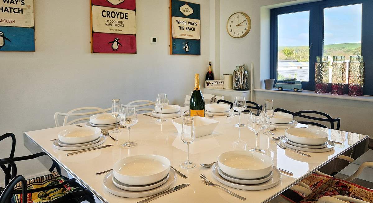 The dining-area seats up to eight guests.