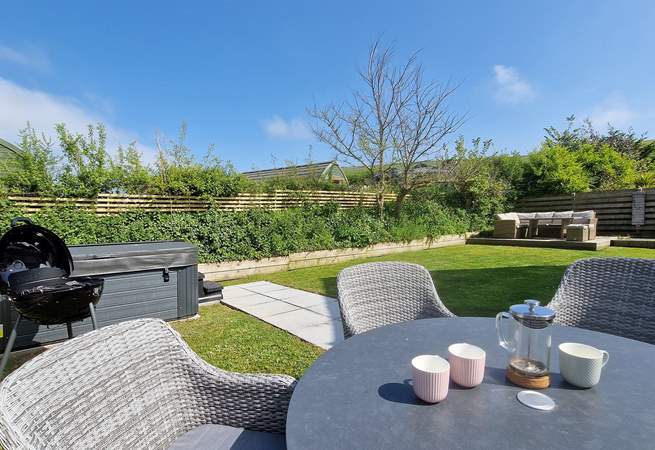 Gorgeous Trasona awaits your arrival. 
The large lawned garden has plenty of space to sit back and relax after enjoying the hot tub.