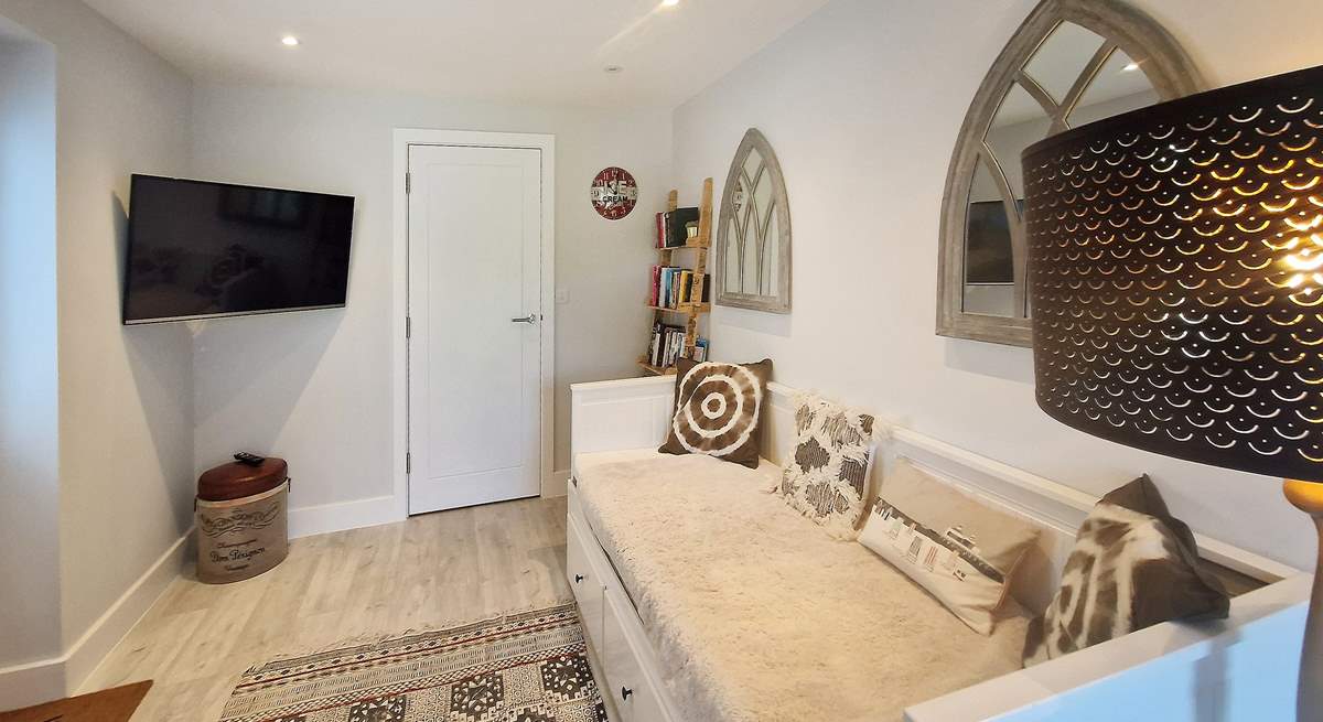 Complete with a Smart TV!